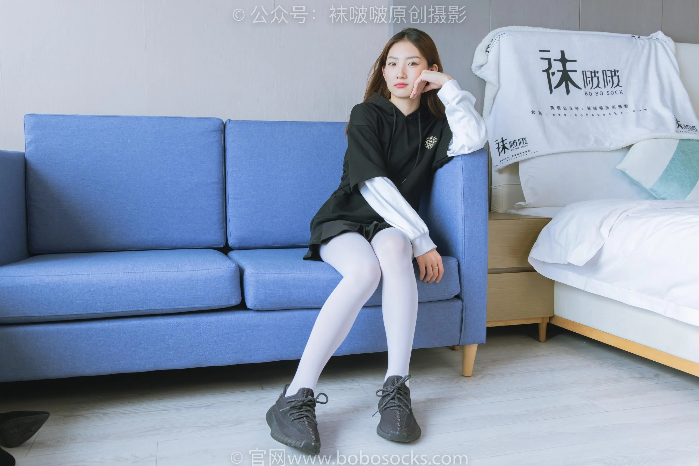 [BoBoSocks袜啵啵]NO.214 小沫-黑色运动鞋、厚白丝 [89P]插图1